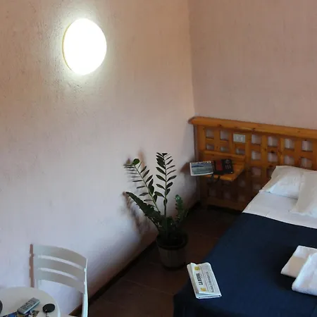 Szálloda Scintilla San Teodoro